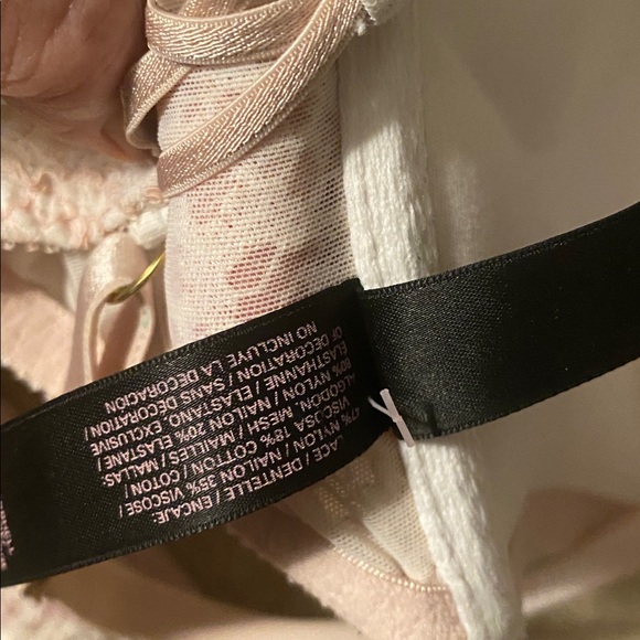 Victoria secret 38C bombshell plunge bra excellent condition - Picture 9 of 10